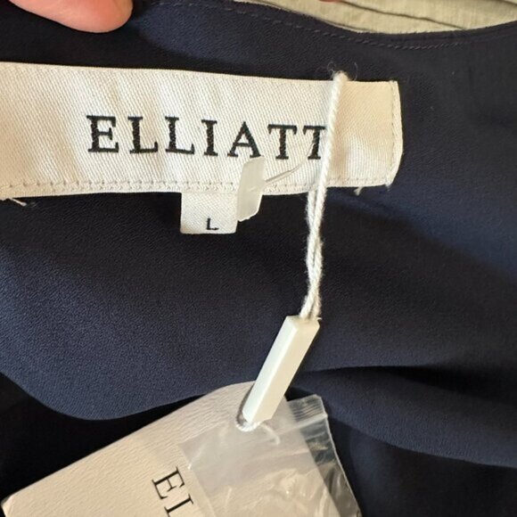 ELLIATT NWT Asymmetrical Ruffle Hem Wrap Dress in Navy Size L Romantic Feminine - Picture 6 of 13